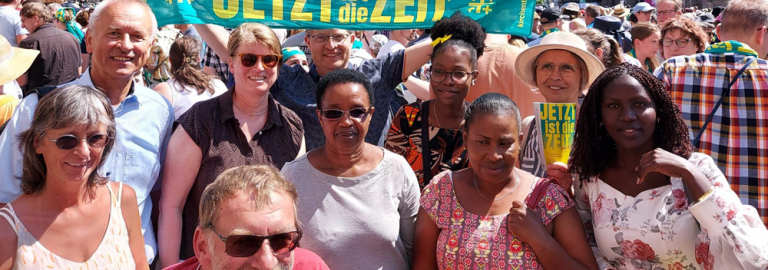 Freundeskreis Pangani mit den kenianischen Mitarbeiterinnen auf dem Kirchentag in Nürnberg