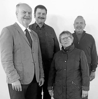 Sie führen weiter die Gemeindediakonie Hersbruck: Pfarrer Gerhard Metzger, Thomas Träg, Gerda Wild und Reinhard Müller (von links). 
